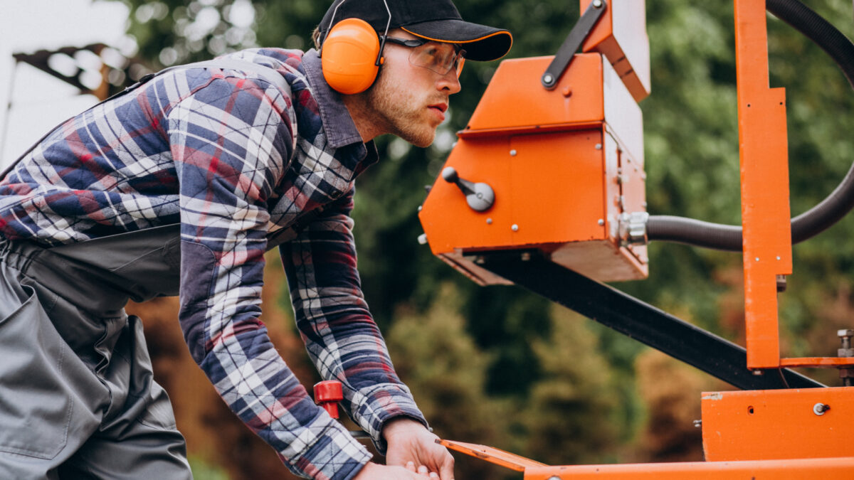 Broyeur sous clôture tracté par quad : la solution mécanique qui remplace l'herbicide