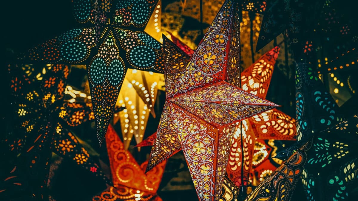 Comment les communes choisissent leurs illuminations de Noël ?