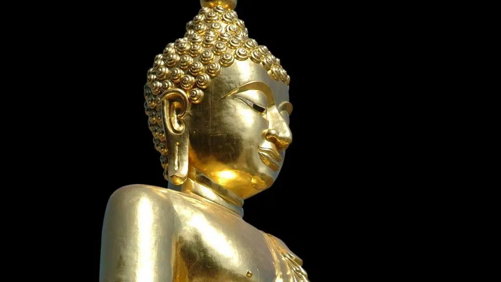 Quels sont les avantages de voyager au pays du sourire ?